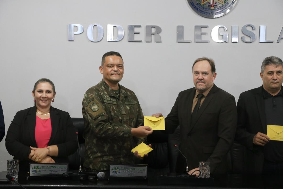 Vereadores recebem convite para acompanhar cerimônia de matrícula dos novos atiradores no Tiro de Guerra